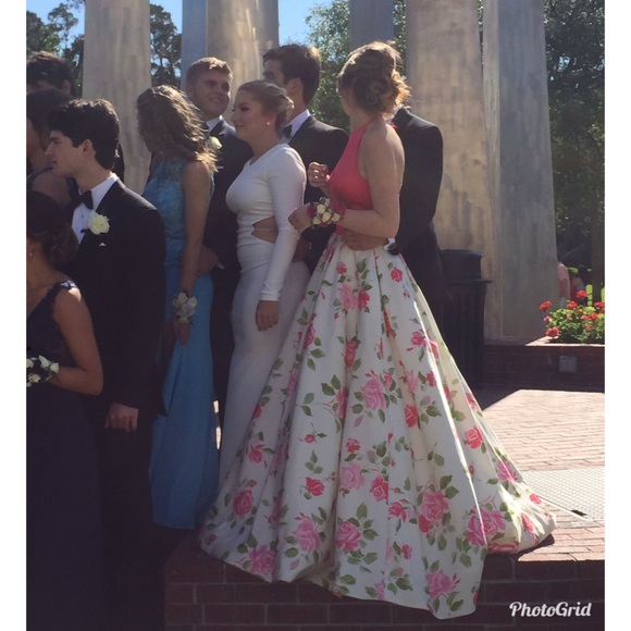 2016 Spring Sherri Hill Prom Gown